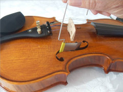 violinsoundpost002004.jpg